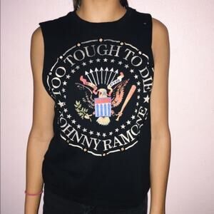 Cinder Block Johnny Ramone V Neck Graphic Tee Medium Indie Sleaze